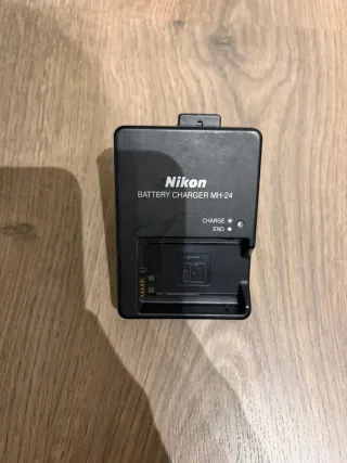 Cámara Nikon D3200 + 2 objetivos