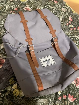 Mochila Herschel gris y marrón