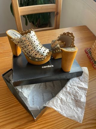 OFERTA! SANDALIAS/ZUECOS PIEL TACON NUEVO