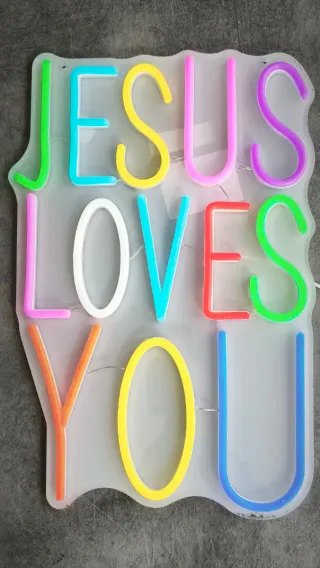 Lampada Neon LED "Jesus Loves You"