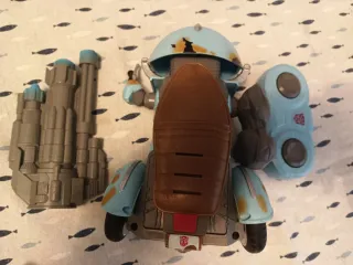 Transformers Sqweeks Autobot Play-Doh teledirigido