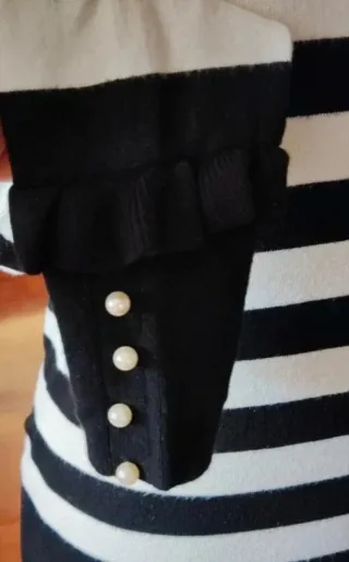 Maglione donna righe bianche e nere. Zara. M