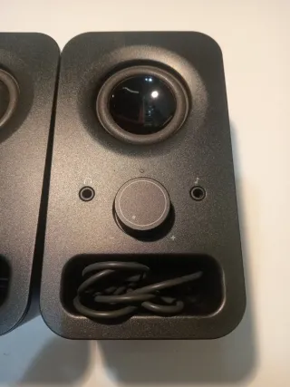 Altavoces Logitech Negros