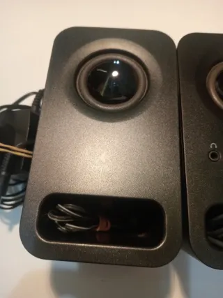 Altavoces Logitech Negros