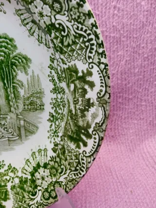 Plato Cartuja de Sevilla Verde