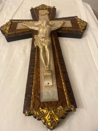 Crucifijo Madera y Nácar