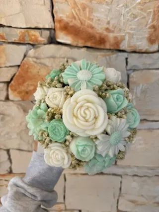 Profumato Bouquet Cera Fiori Bianchi e Verdi
