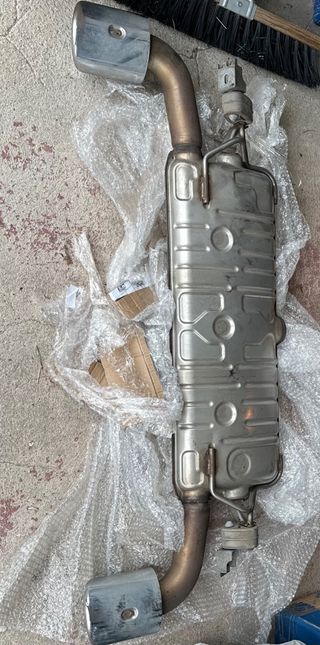 Tubo de escape Volkswagen Golf club sport 2021