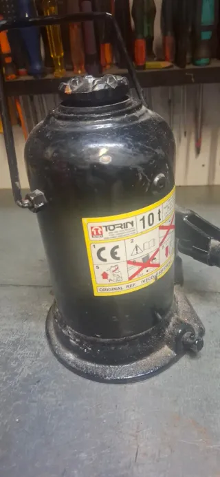 Gato Hidráulico Torin 10t