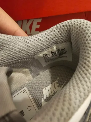 Zapatillas Nike Niño Gris y Blanco talla 28