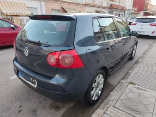 Volkswagen Golf 2004