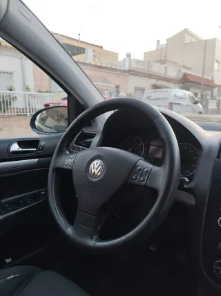 Volkswagen Golf 2004