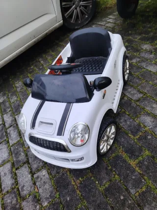 Coche eléctrico infantil a batería