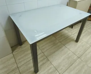 Mesa de cocina cristal y metal