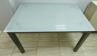 Mesa de cocina cristal y metal