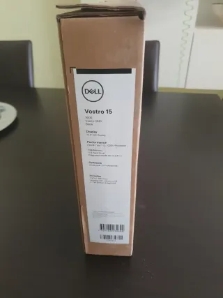 Portátil Dell Vostro 15 Nero Vostro 3581