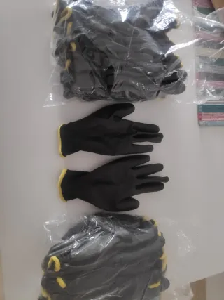 Guantes de poliuretano negros