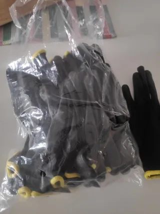 Guantes de poliuretano negros