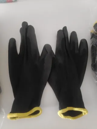 Guantes de poliuretano negros