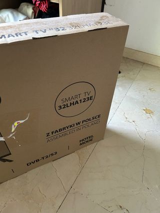 Smart tv 32 pulgadas marca Manta.