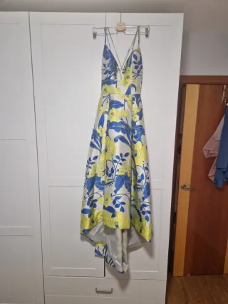 Vestido de fiesta estampado floral. Sin usar.
