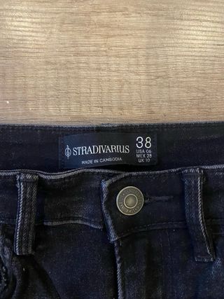 Pantalón negro Stradivarius NUEVO – Talla 38