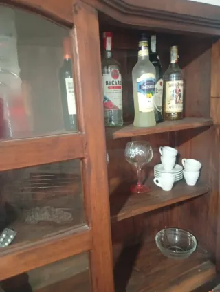 Aparador Rustico hecho a mano de indonesia.