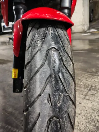 Suzuki Gladius 650 cc Naked