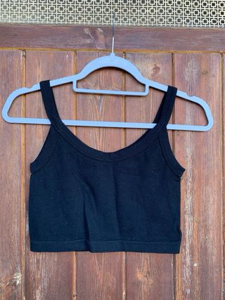 Top corto negro