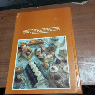 2 libros, Repostería y otra La cocina práctica.