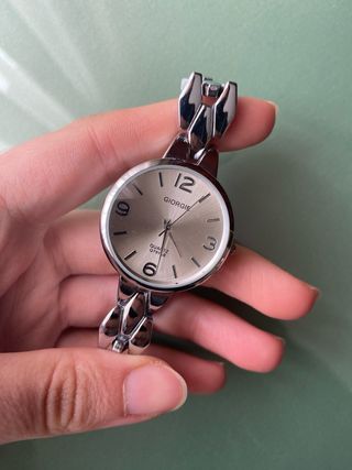 Reloj Clásico Plateado
