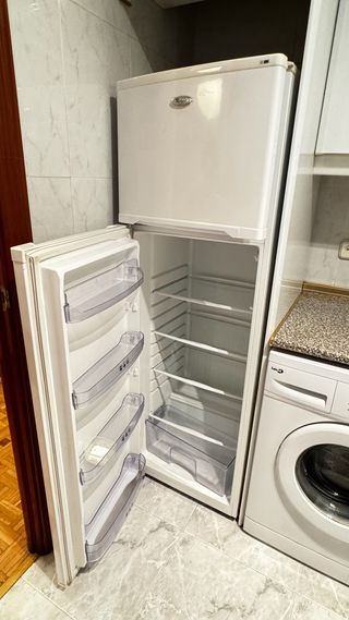 Nevera Combi Whirlpool Blanca