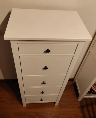 Cómoda Ikea Hemnes 5 cajones blanca