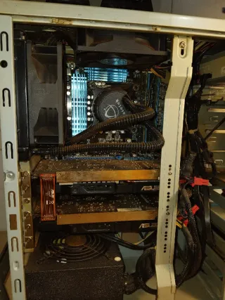 ASUS ROG CG8565 Torre Ordenador