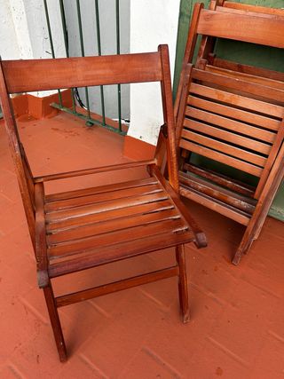 Silla de madera plegable exterior