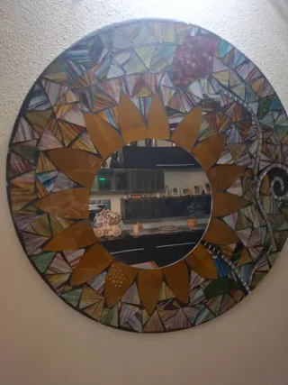 Specchio da parete decorato