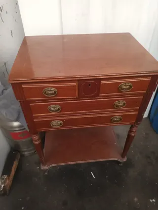 Mueble auxiliar de madera