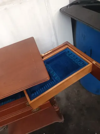 Mueble auxiliar de madera