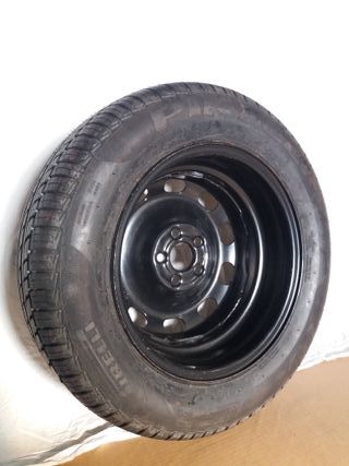 Rueda Pirelli P7 195/65 R15 91V con llanta.