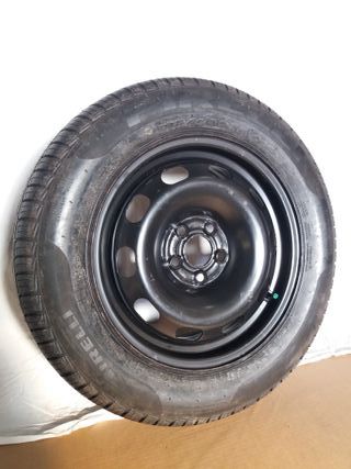 Rueda Pirelli P7 195/65 R15 91V con llanta.