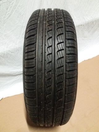 Rueda Pirelli P7 195/65 R15 91V con llanta.