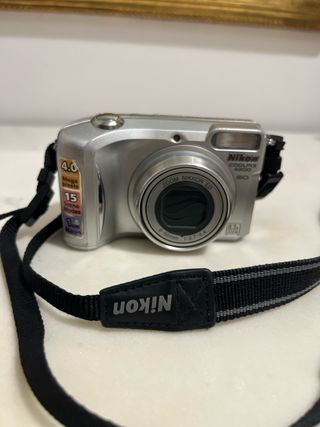 Nikon Coolpix 4800 Fotocamera Digitale Argento