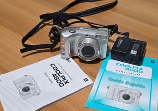 Nikon Coolpix 4800 Fotocamera Digitale Argento