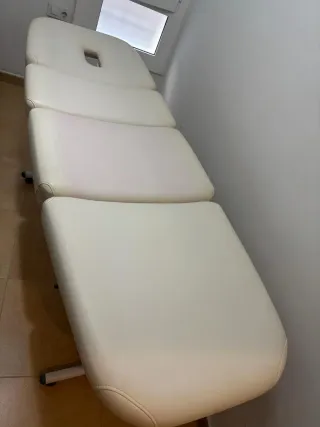 Camilla para masajes color blanco