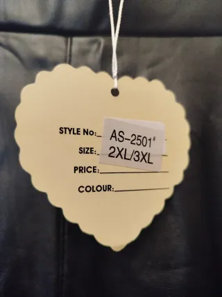 Pantalón polipiel negro