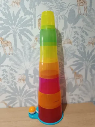 Juego apilable vasos y pelotas