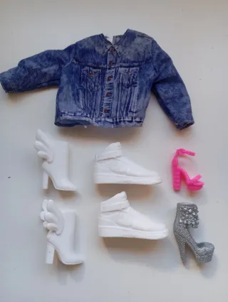 Ropa y Zapatos Barbie