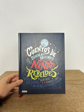 Libro cuentos de buenas noches para niñas rebeldes