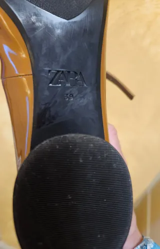 Zapatos charol tacón Zara Talla 39