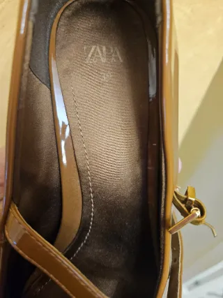 Zapatos charol tacón Zara Talla 39